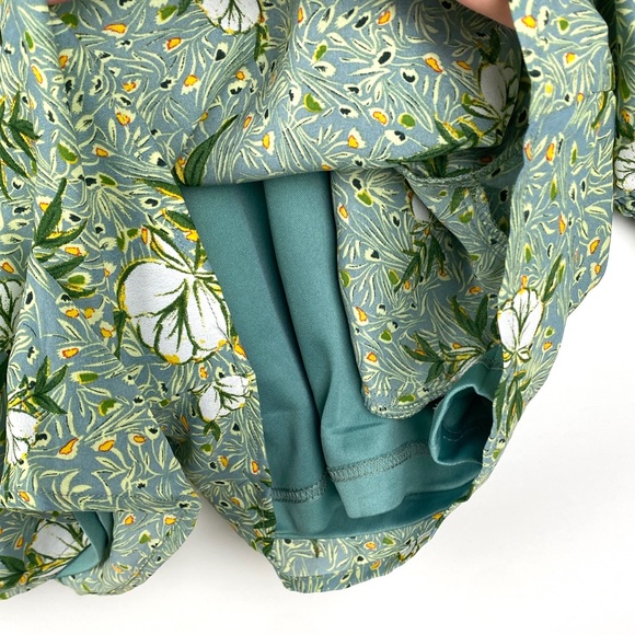 Velvet Oak Floral Romper - Picture 5 of 11